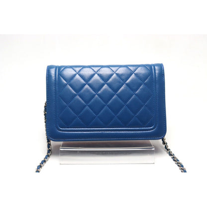 Chanel Quilted Metal Fittings Chain Wallet
