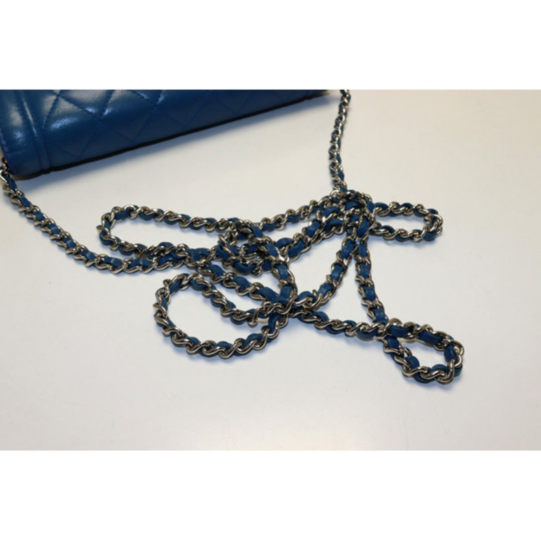 Chanel Quilted Metal Fittings Chain Wallet