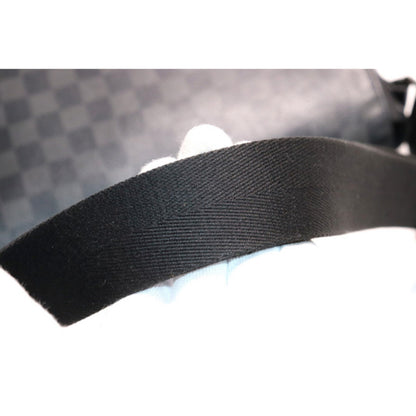 Louis Vuitton District MM NM Shoulder Bag