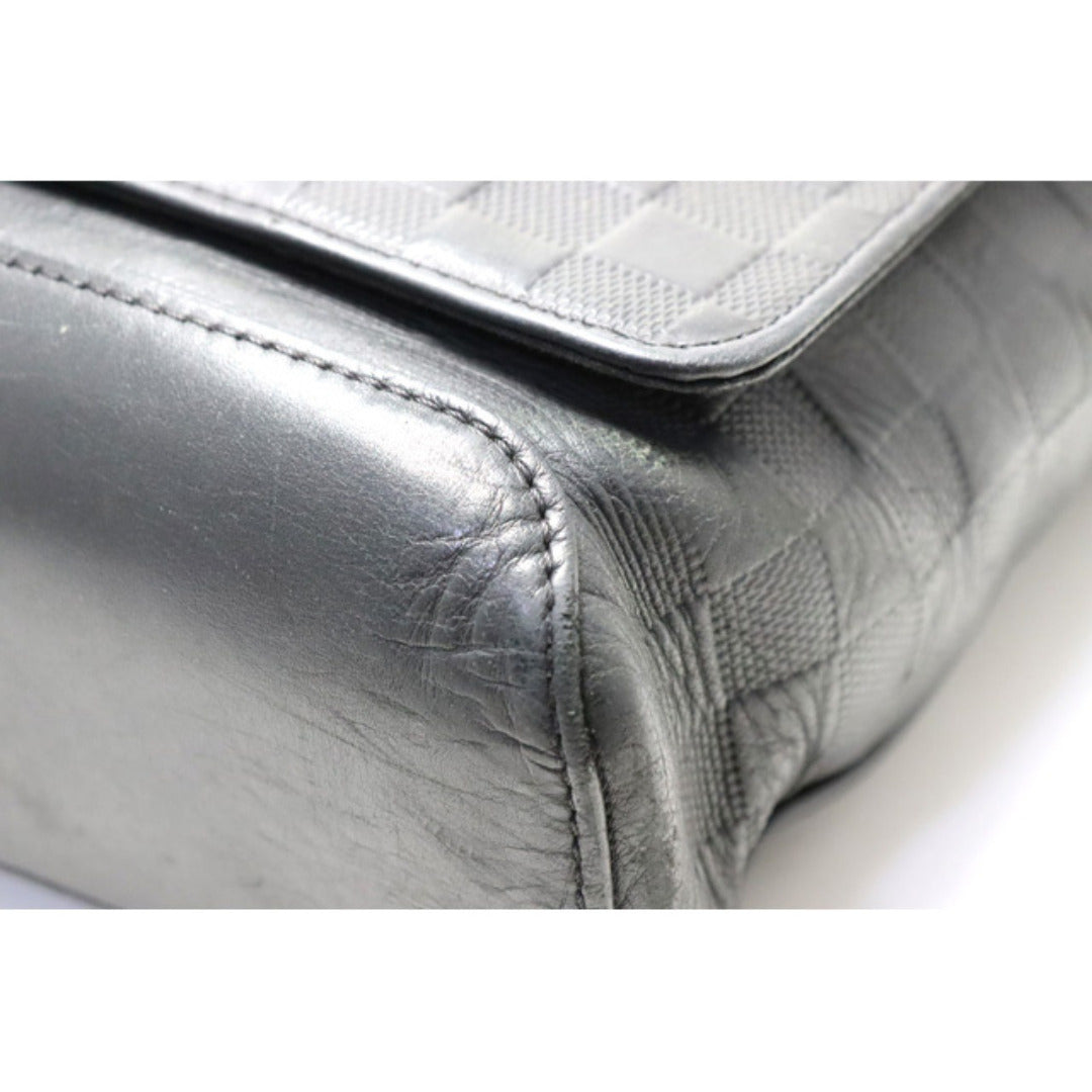 Louis Vuitton District MM Shoulder Bag