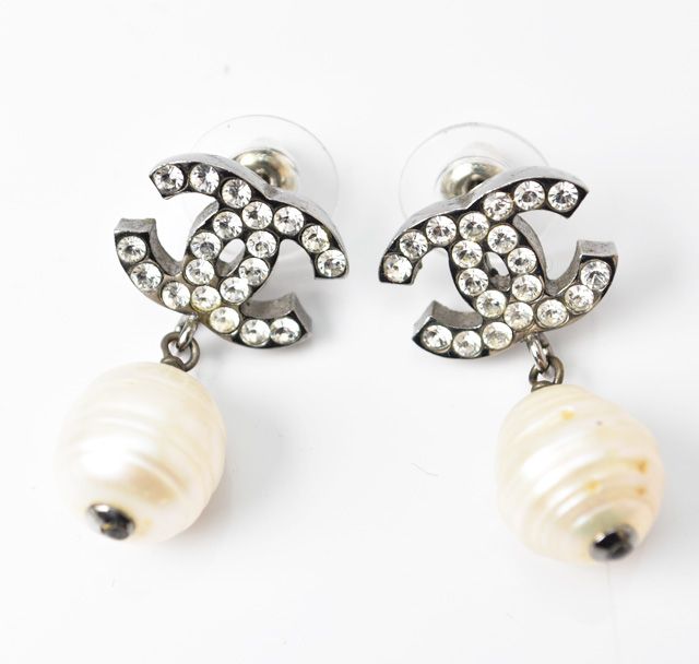 Chanel Earrings Chanel CC Motif Coco Mark Swing Pearl Silver White