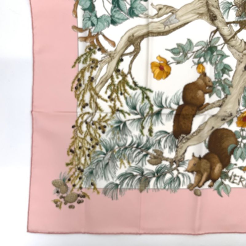 Hermes Carre 90 AU Coeur DES BOIS In The Woods Pink 100% Silk