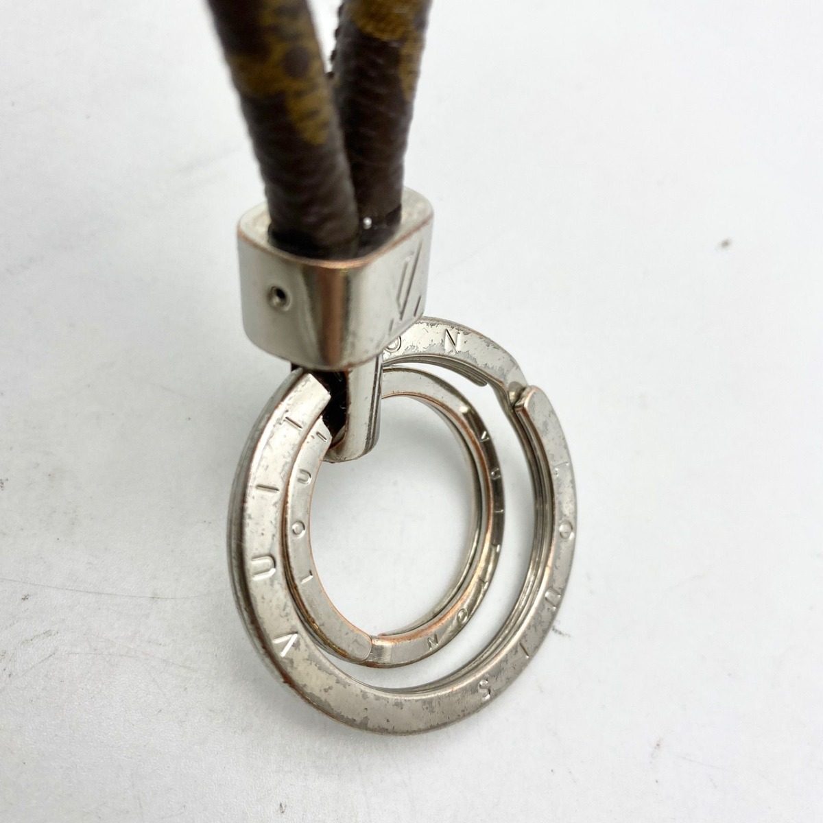 Louis Vuitton Key Ring Monogram Eclipse Sport Cles Halo Key Holder — view 4
