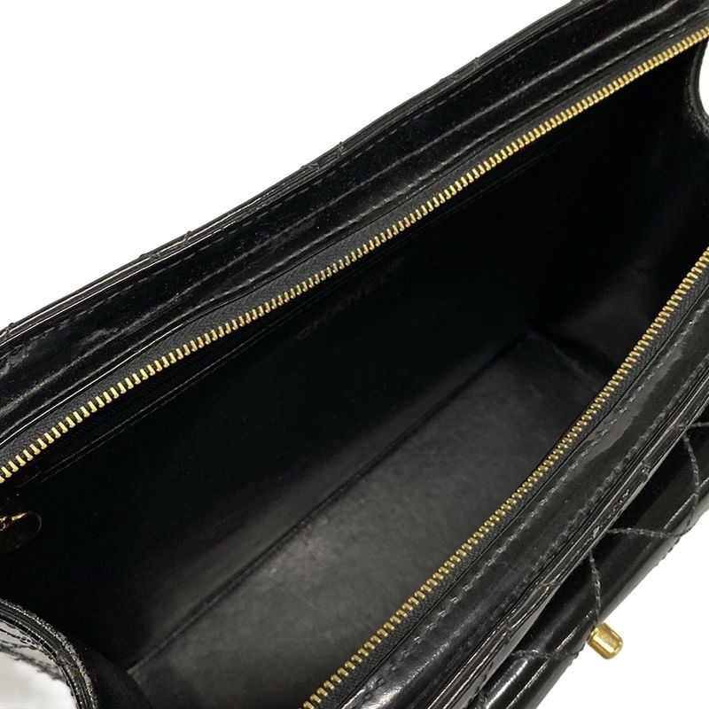 Chanel Shoulder Bag Matelasse Black Chain Shoulder/gold Hardware Leather