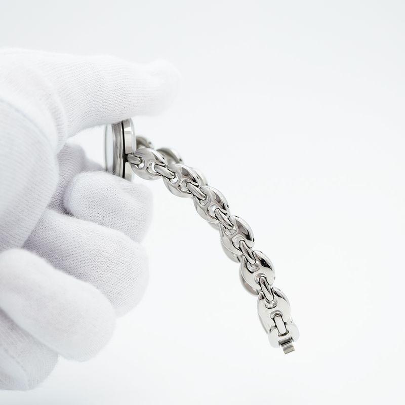 Gucci Change Bezel 11/122l White Dial Wristwatch Ladies