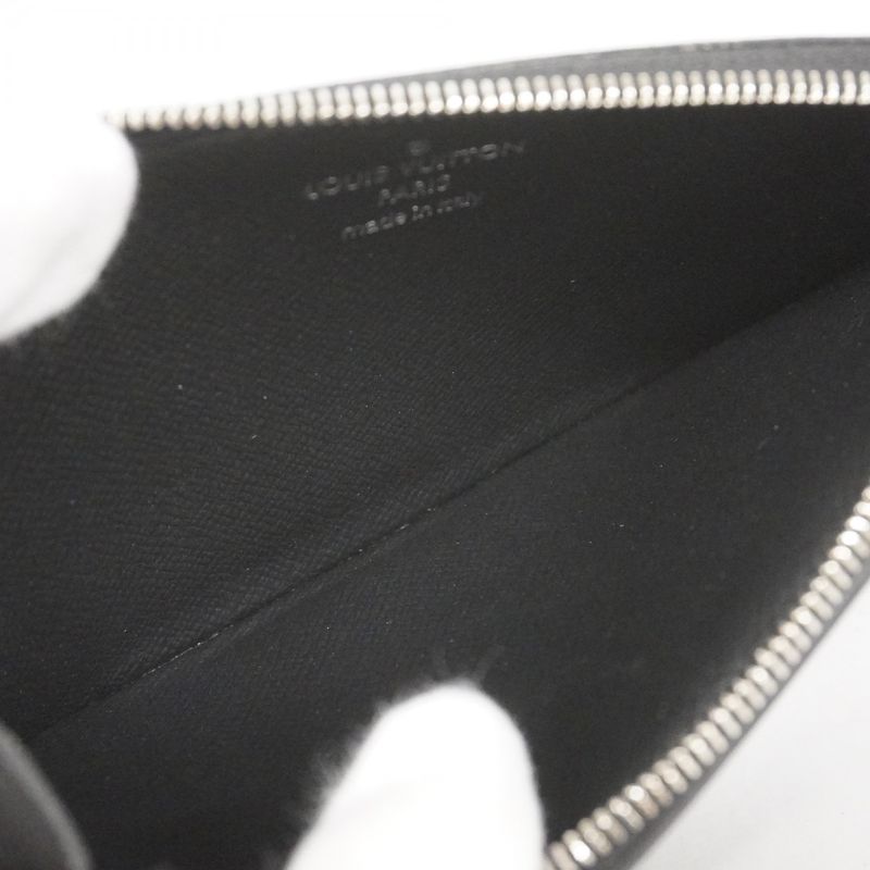 Louis Vuitton Coin Case Taiga Coin Card Holder M62914 Noir Black Men's