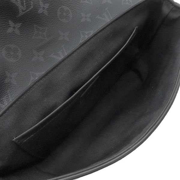 Louis Vuitton Shoulder Bag S Cape Messenger Monogram Eclipse Canvas Monogram