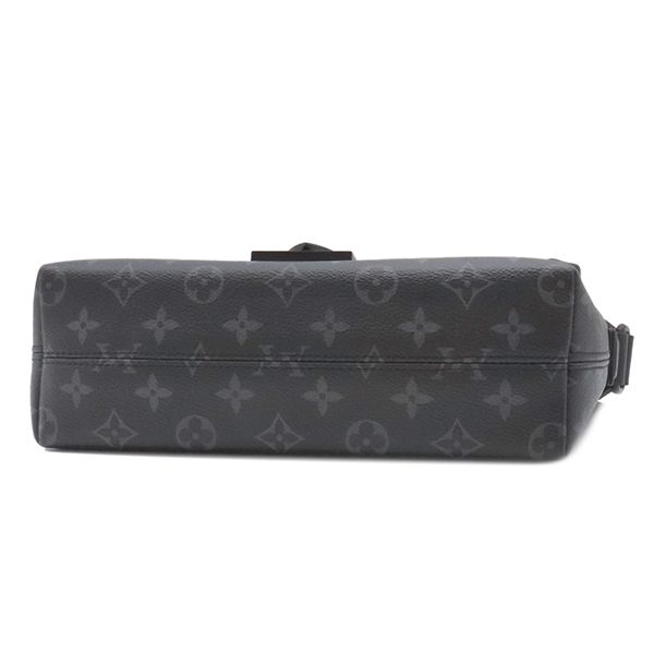 Louis Vuitton Shoulder Bag S Cape Messenger Monogram Eclipse Canvas Monogram