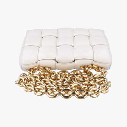 Bottega Veneta The Chain Cassette In White Lambskin B09341150o