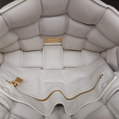 Bottega Veneta The Chain Cassette In White Lambskin B09341150o