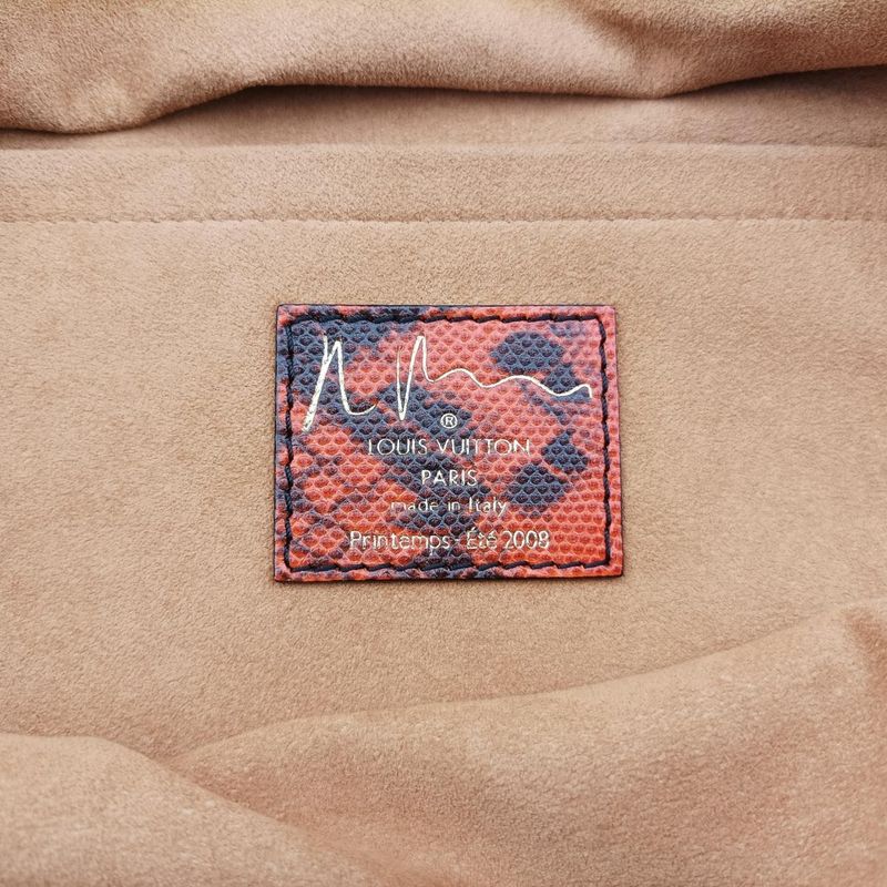 Louis Vuitton Man Cles Izzy Rouge And Multicolor Monogram Jokes M95737 Rc5017