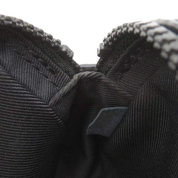 Louis Vuitton Clutch Bag Pochette Volga Taurillon Leather Noir Black Hardware