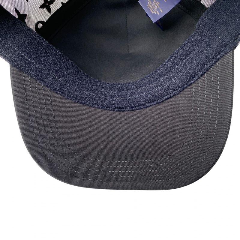 Louis Vuitton Men's Mesh Signature M7462l Cap