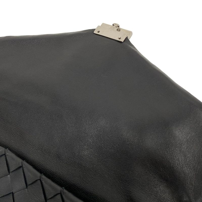 Bottega Veneta Maxi Intrecciato Black Leather Second Bag