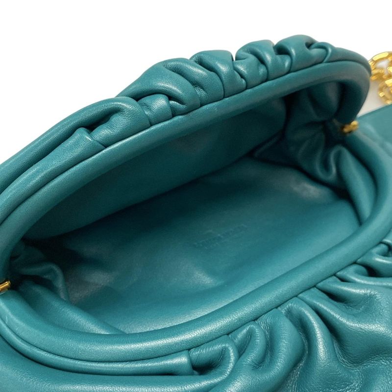 Bottega Veneta Shoulder Bag The Chain Pouch Green Chain Shoulder Leather
