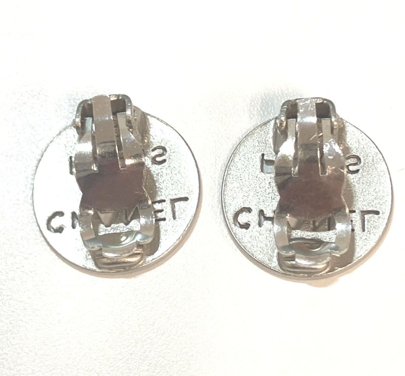 Chanel Logo Ear Ring : Y3161