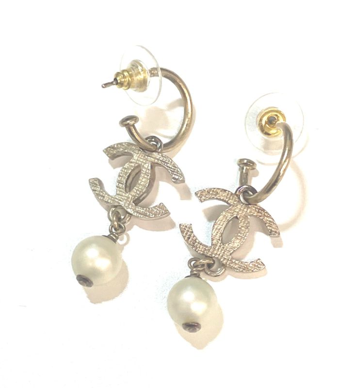 Cahnel Chanel COCO Mark Faux Pearl Earrings: X3162