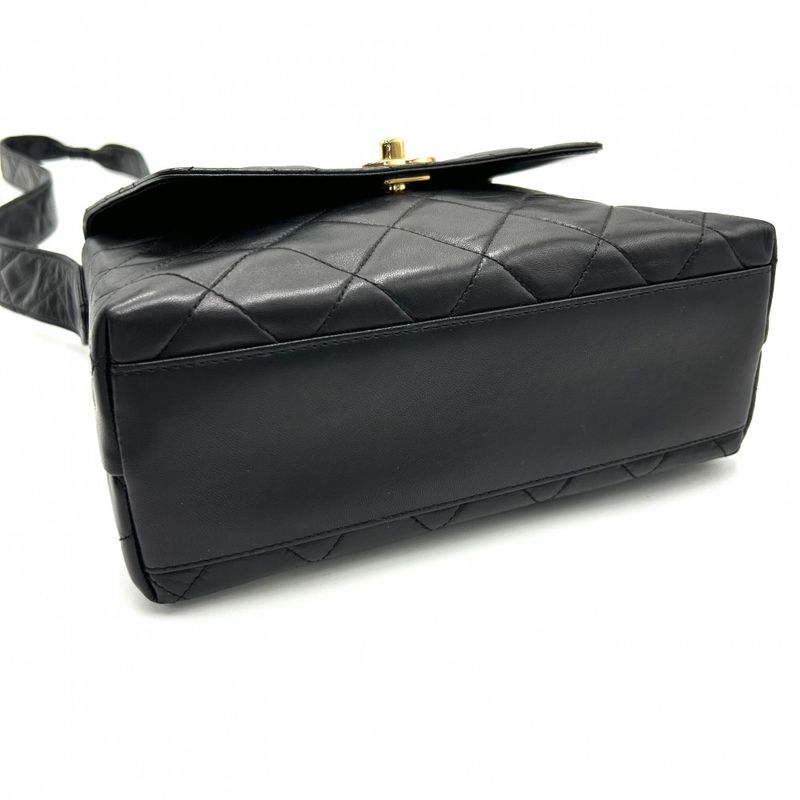 Chanel Shoulder Bag Women Matelasse Messenger Bag Coco Mark Turnlock Shoulder