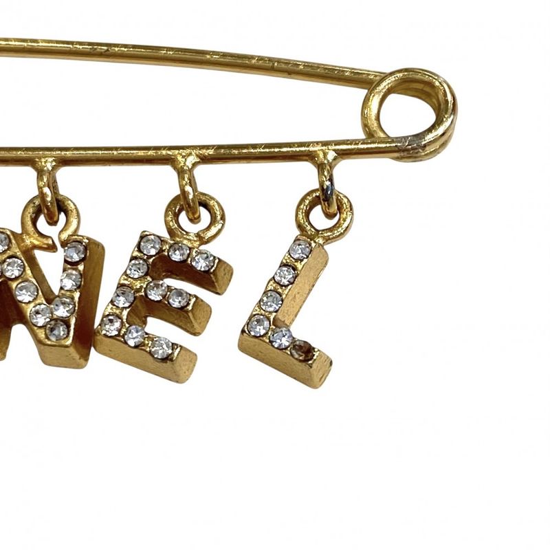 Chanel Brooch Ladies Pin Brooch Logo Swing Vintage Accessory Fashion Item Small