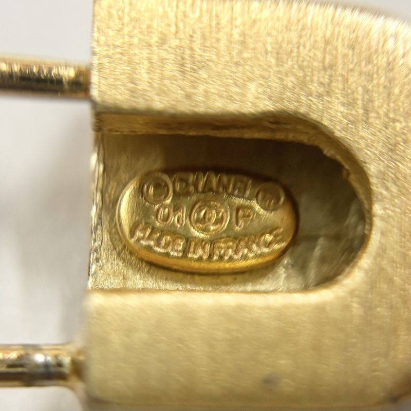 Chanel Brooch Ladies Pin Brooch Logo Swing Vintage Accessory Fashion Item Small