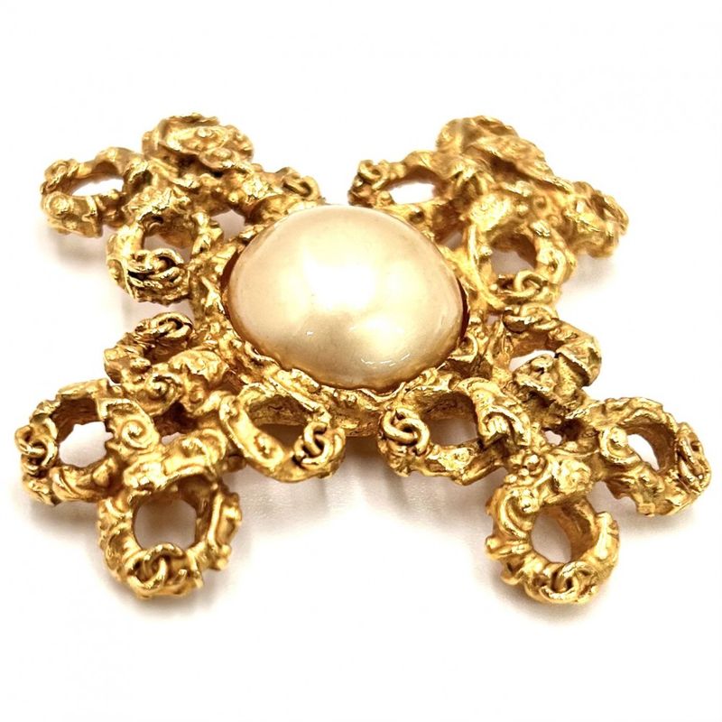 Chanel Brooch Ladies Accessories Chanel GP Faux Pearl 03A Gold White Approx 26g