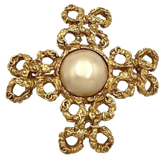 Chanel Brooch Ladies Accessories Chanel GP Faux Pearl 03A Gold White Approx 26g