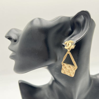 Chanel Earring Ladies Matelasse Coco Mark Accessories Swing Chanel GP 02P Gold