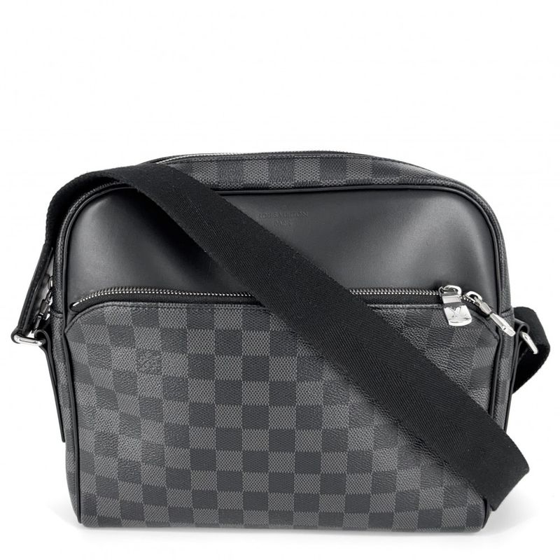 Louis Vuitton Shoulder Bag Men's Dayton PM Shoulder Crossbody Louis Vuitton