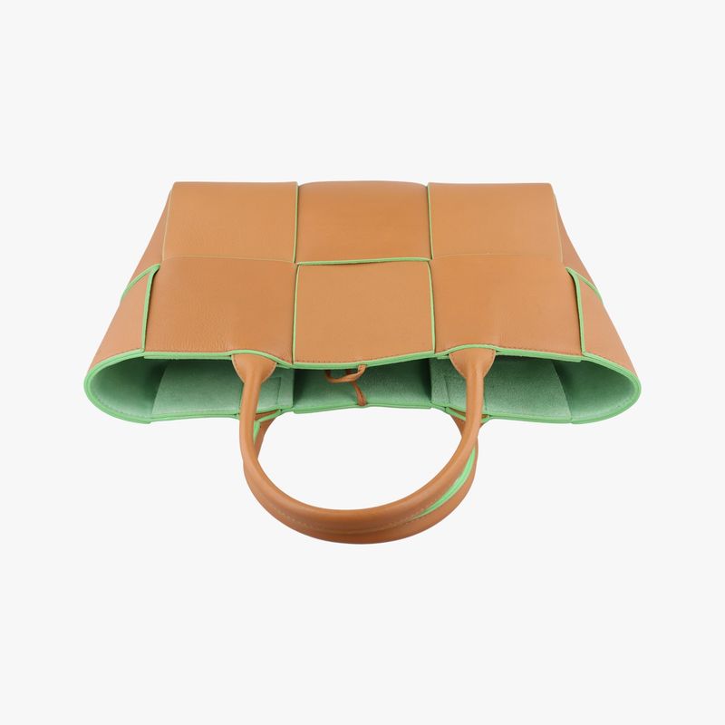 Bottega Veneta Medium The Arco Tote Brown Lambskin B10050034c