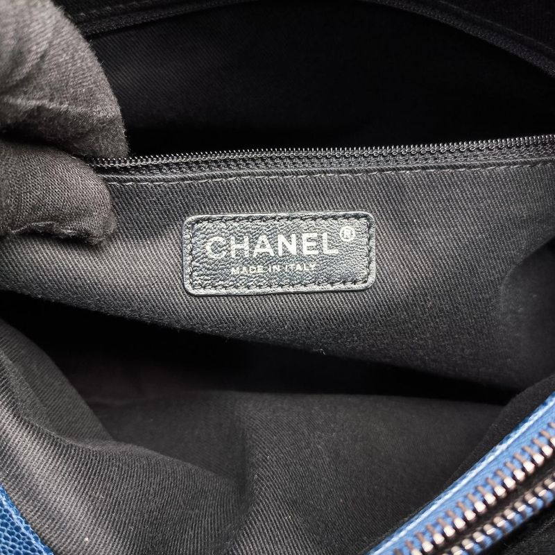 Chanelmatelasse Coco Mark GST Blue Caviar Leather A6729417316037