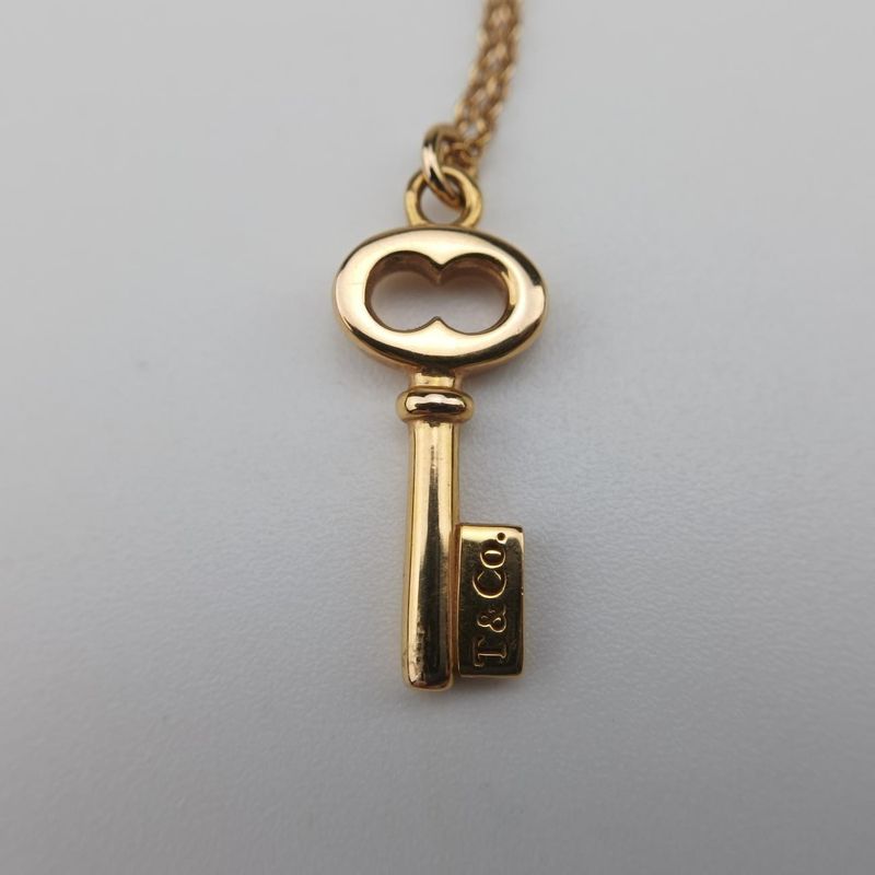 Tiffany Oval Key Pendant Gold Au750