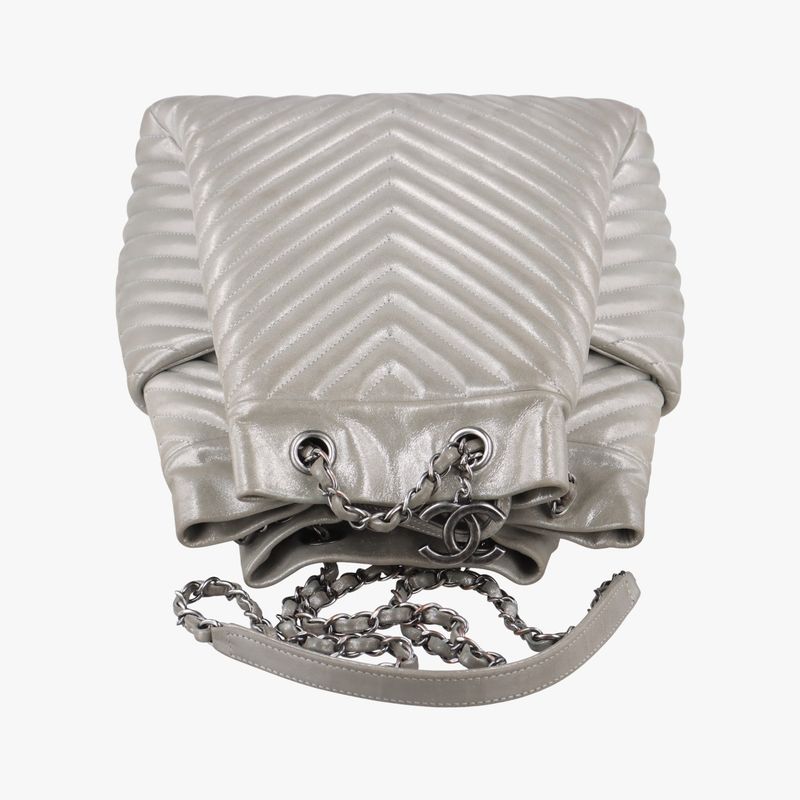 Chanel Urban Spirit V-stitch Silver Sparkle Leather A9113622428281