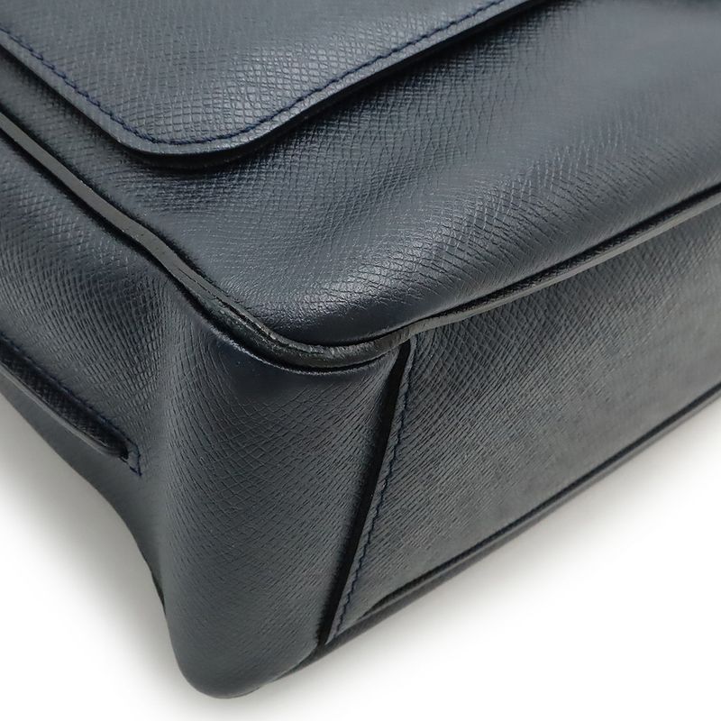 Louis Vuitton Taiga Romain MM Shoulder Bag Messenger Bag Leather Boreal Dark