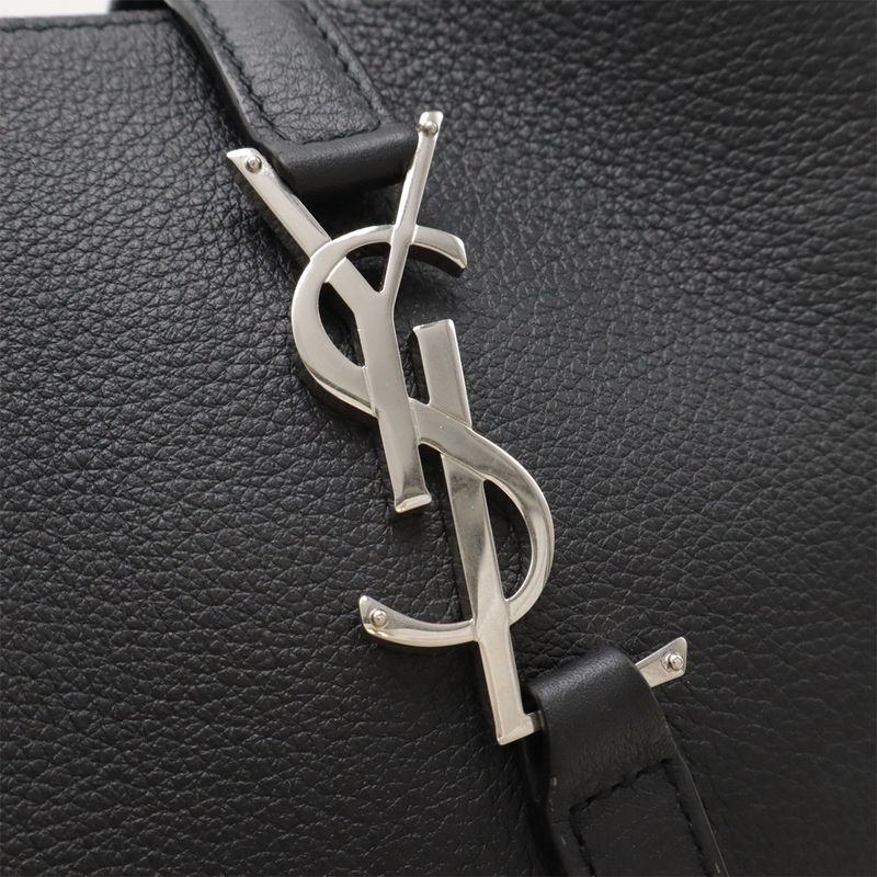 Saint Laurent Paris Yves Saint Laurent LE 5 7 Soft Small Shoulder Bag One