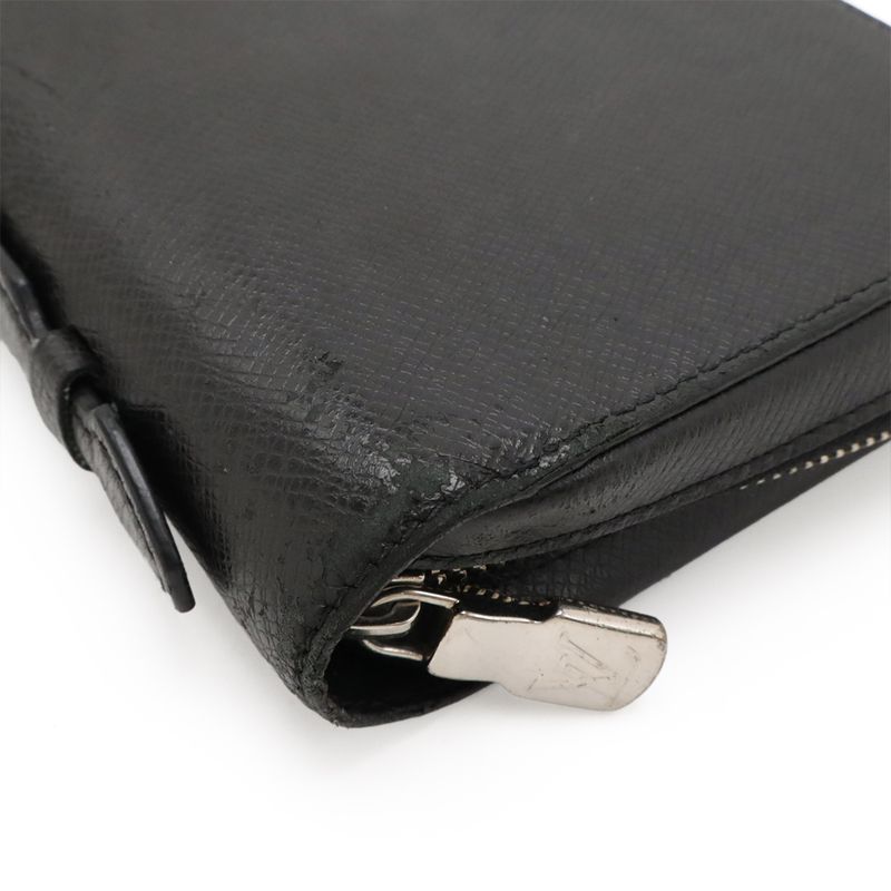 Louis Vuitton Taiga Zippy XL Round Zipper Long Wallet Travel Case Second Bag