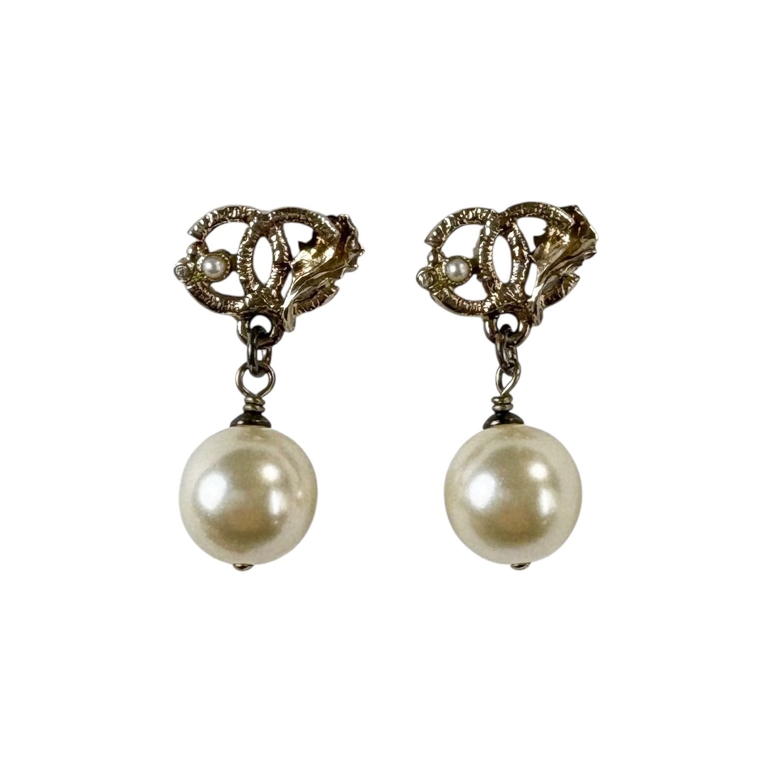 Chanel Leaf Coco Mark X Pearl Earrings Binaural 2011 Gold Hardware