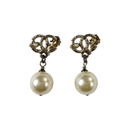 Chanel Leaf Coco Mark And Pearl Earrings For Both Ears 2011 Gold Hardware