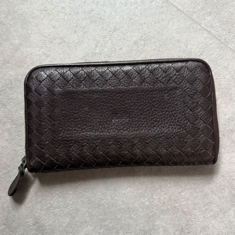 Bottega Veneta Intrecciato Round Zipper Long Wallet in Grained Leather Dark