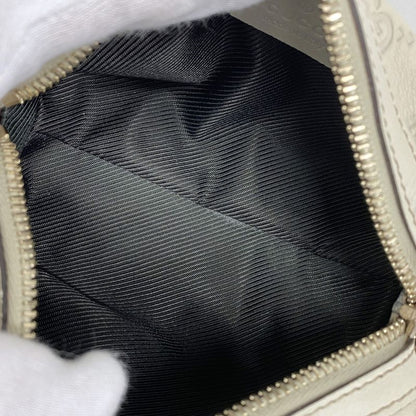 Gucci Pouch Guccissima 153228 Leather Beige Chien Pan Gold Hardware Women