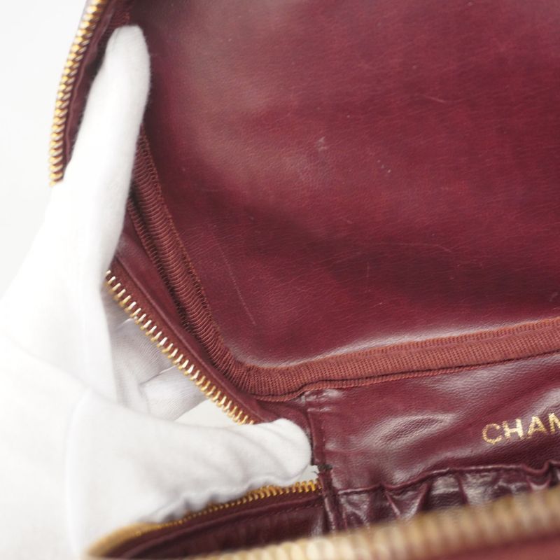 Chanel Vanity Bag Caviar Skin Bordeaux Gold Hardware Women