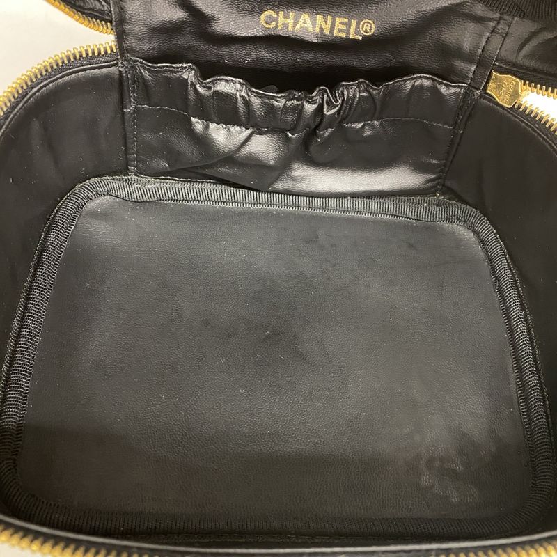 Chanel Vanity Bag Caviar Skin Black Gold Hardware Women