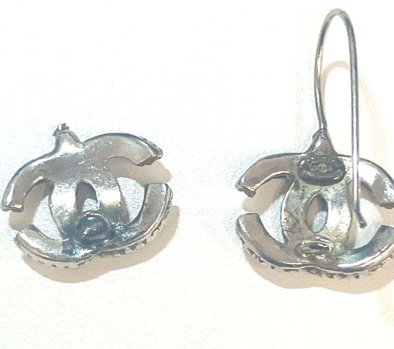 Chanel COCO Mark Hook Earrings : Y3179