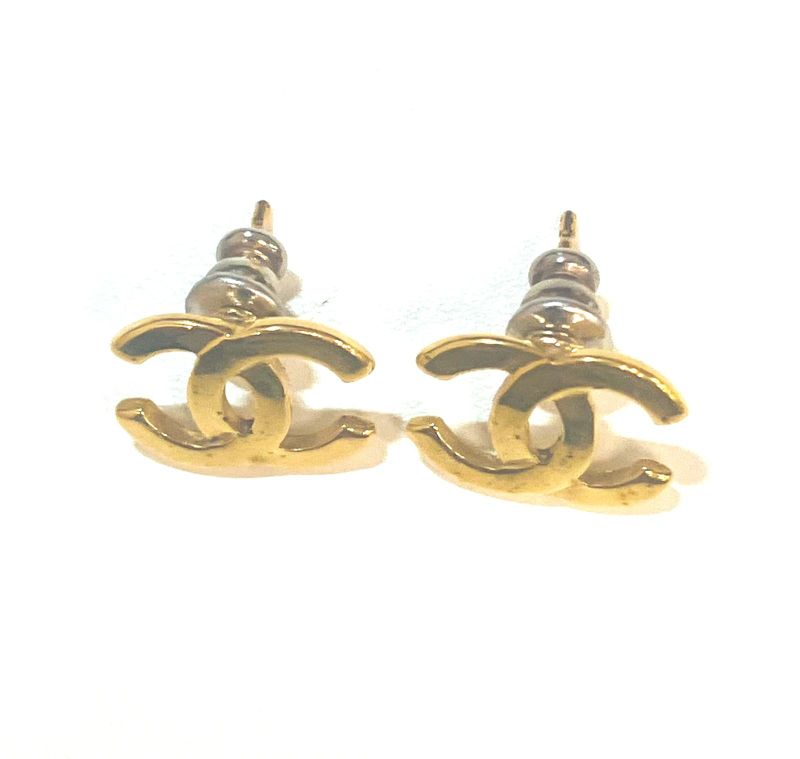 Chanel COCO Mark Gold Earrings : X3181