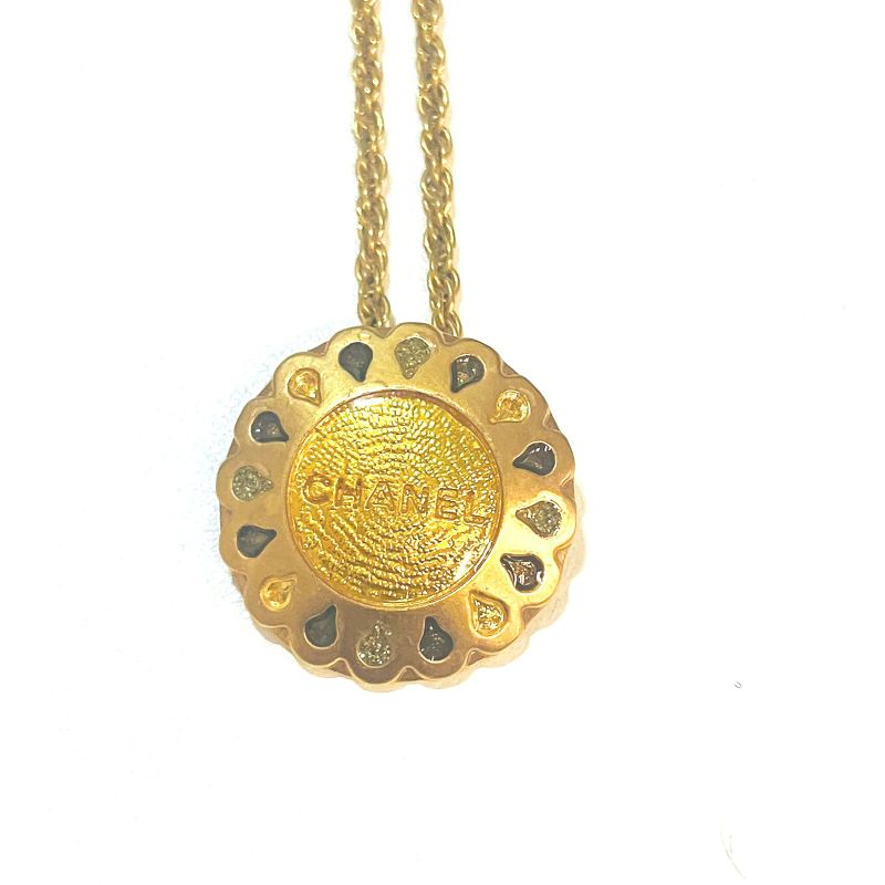 Chanel Flower Gold Medal Necklace : Y3180