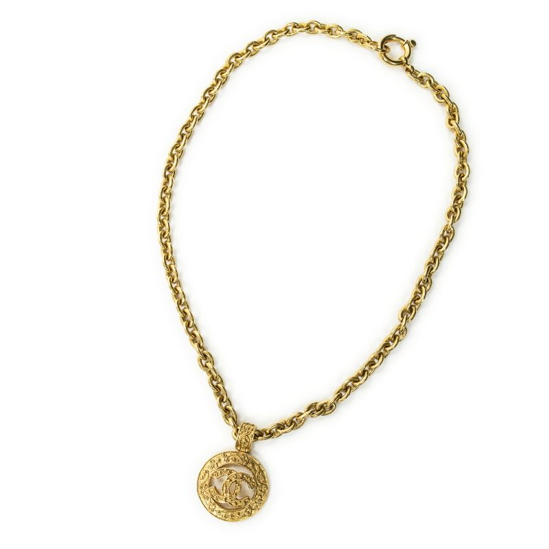 Chanel Coco Mark Heart Pendant Chain Necklace Gold Plated A
