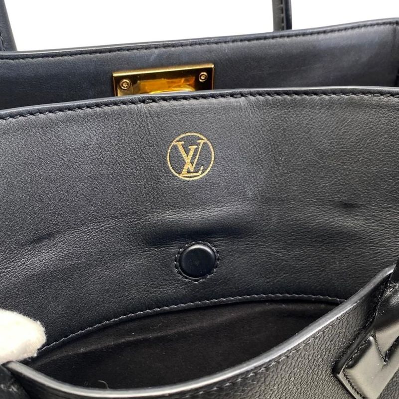 Louis Vuitton Handbag Shoulder Bag on My Side MM M53826 Grain Calf Leather