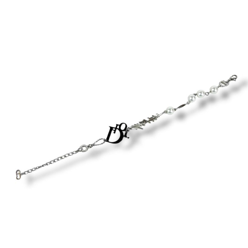 Christian DIOR Silver Logo Plated Pearl Bracelet Silver Hardware SV