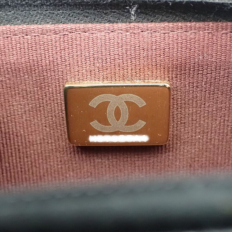 Chanel Classic Chain Wallet Ap0250-y01864-c3906 Wallet Chain Matte Caviar Skin