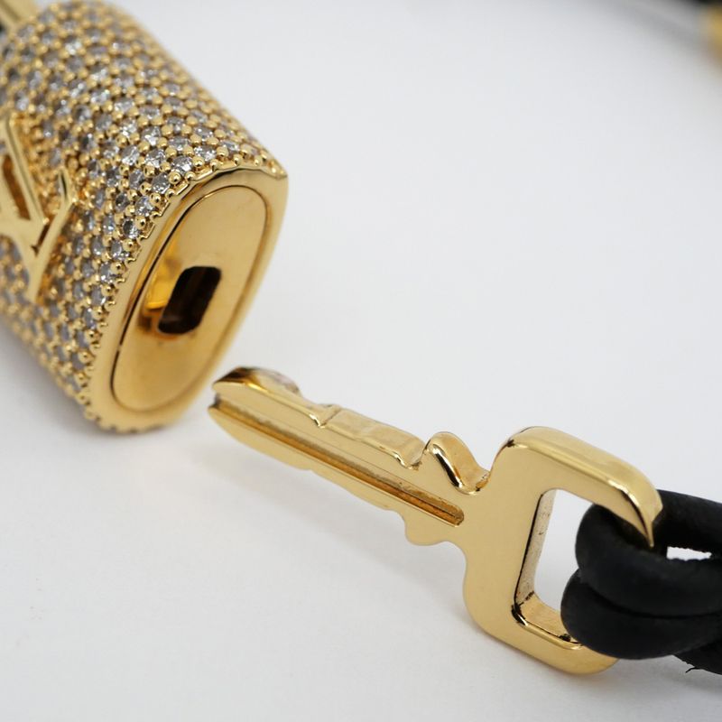 Louis Vuitton Bracelet LV Padlock M8217f Gold Rhinestone Accessories -
