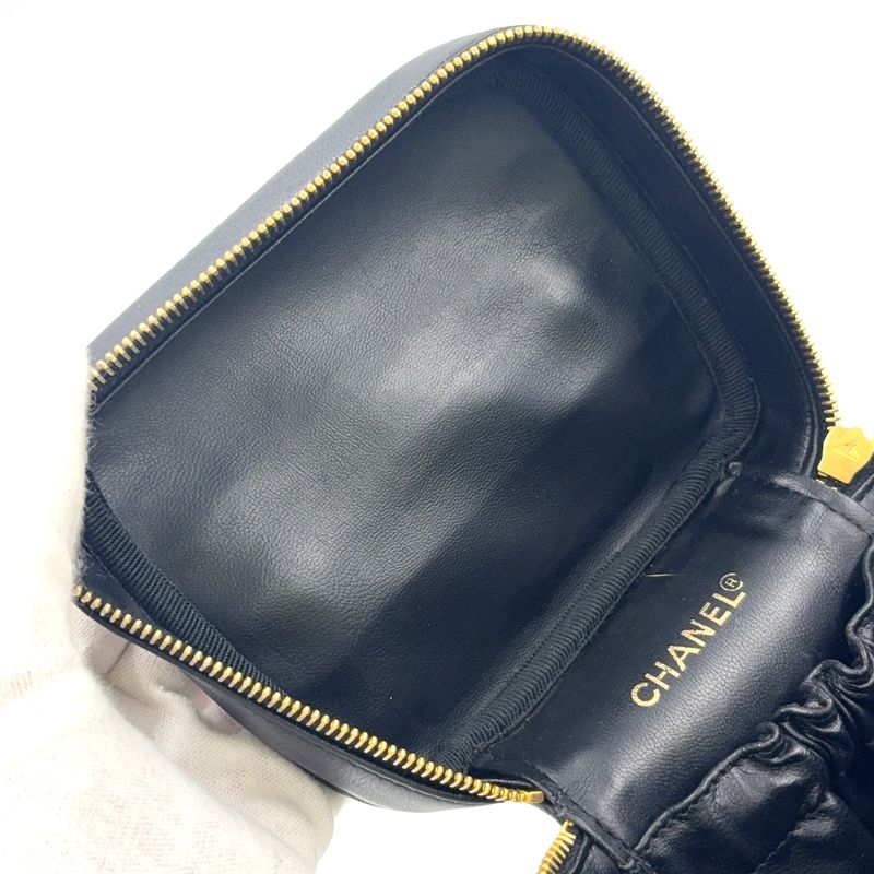 Chanel Bicolore Vanity Serial No 3 Leather Black Handbag Gold